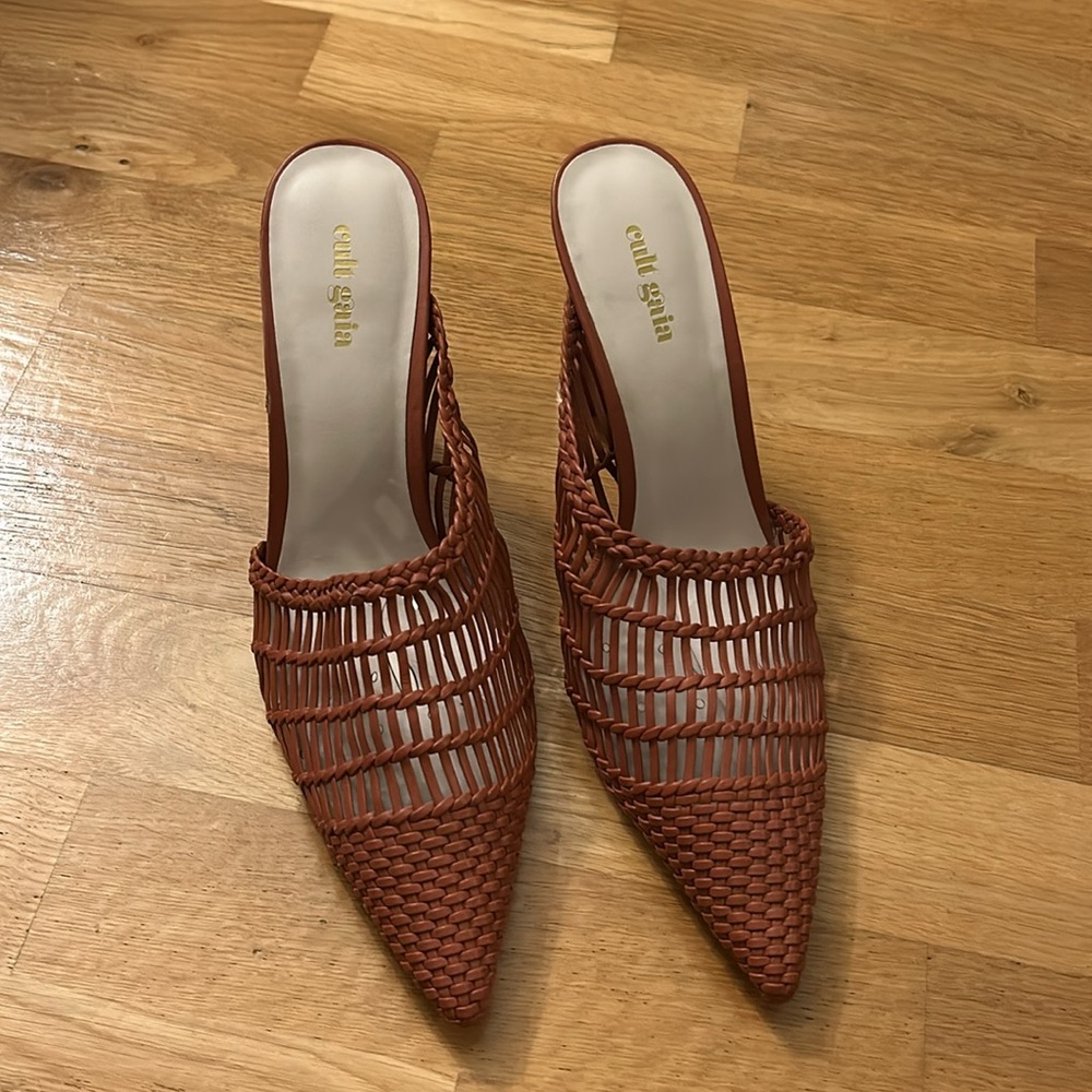 NWOT Cult Gaia Raya Woven Leather Mules - Picture 3 of 6